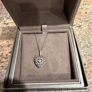 Kay Jewelers Silver Heart Pendant Necklace